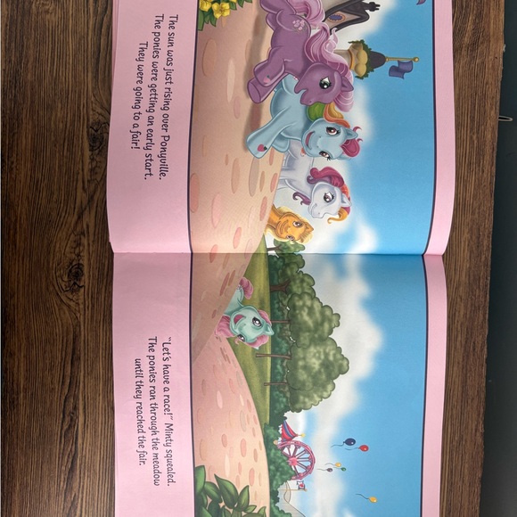 ✨ My Little Pony Storybook Collection Hardcover 2005 G3 💕🌈 - Picture 6 of 9